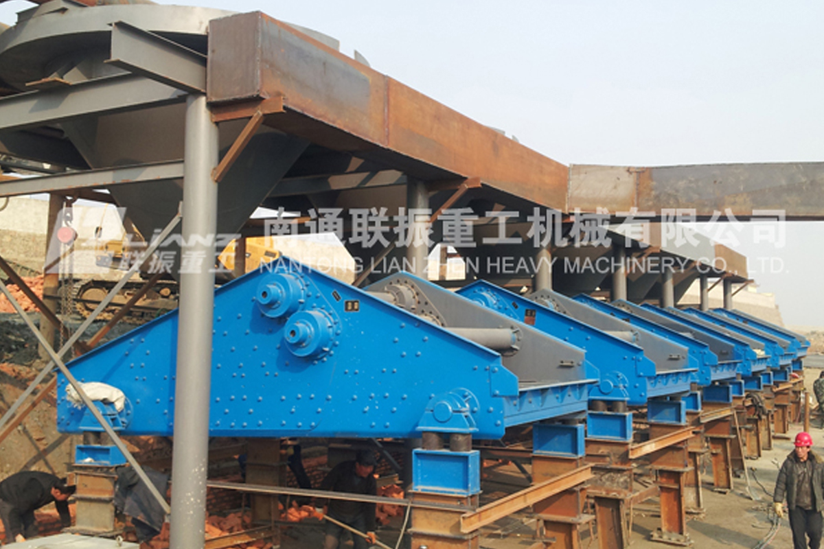 ZKR直線(xiàn)振動(dòng)篩